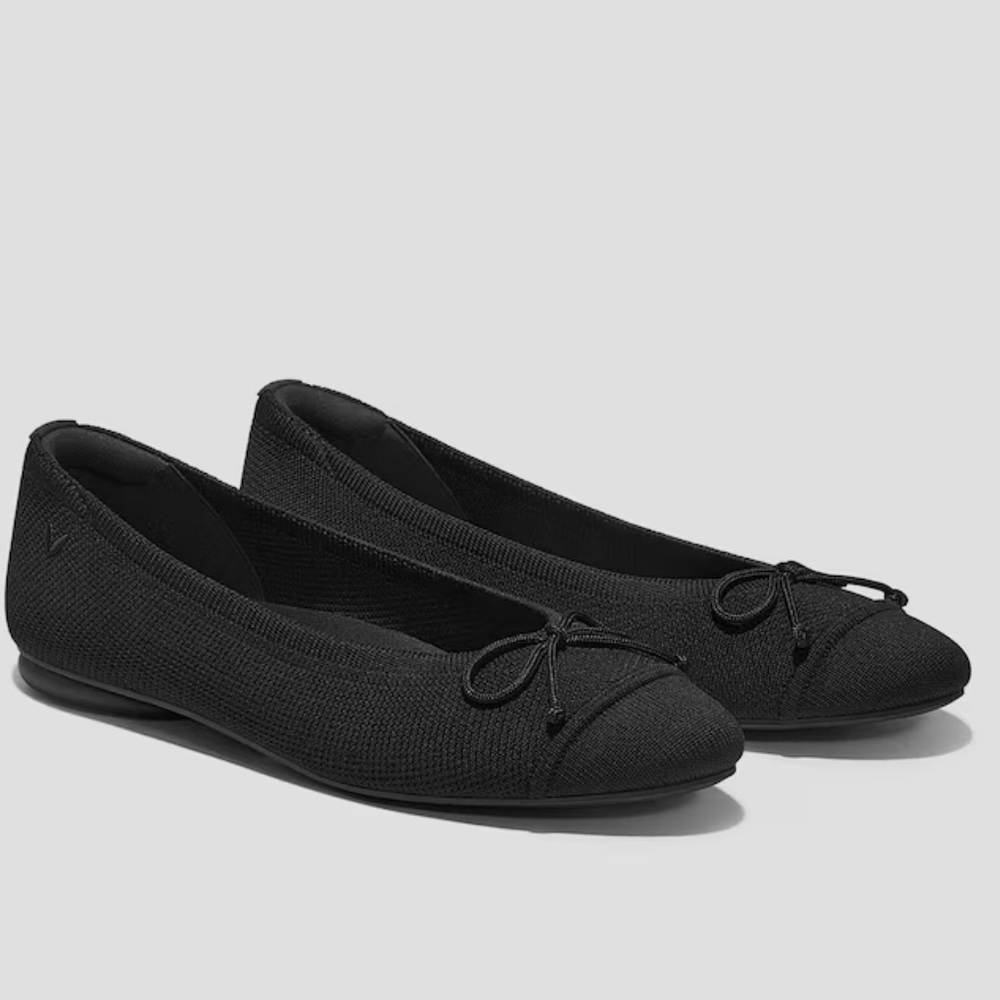 Vivaia flats Almond-Toe Bow Flats (Tiana). Worn once.